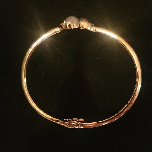 Sophisticated Gold and Silver Bracelet - Picture 4 of 6